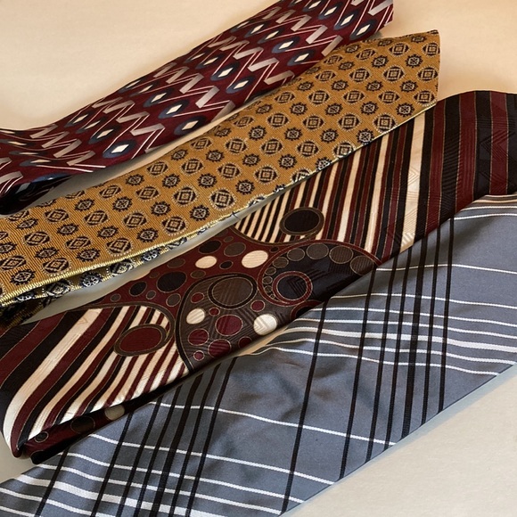 Assorted Silk Ties 4 in a group - Picture 2 of 8